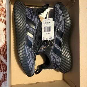 Adidas Women's Kaptir Sneakers